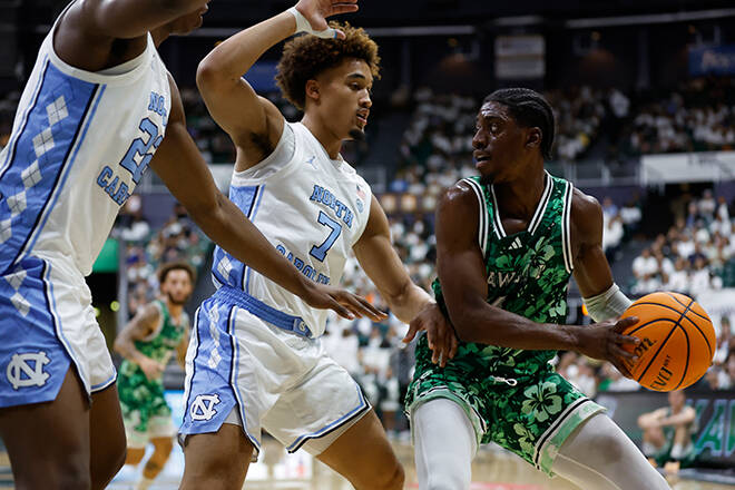 No. 10 North Carolina runs wild to overwhelm Hawaii on national TV