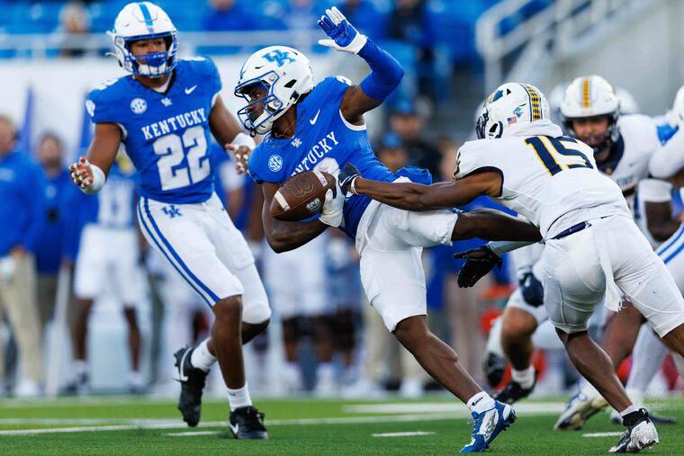 Hawaii gets speedy receiver from Kentucky; Caleb Brown returns